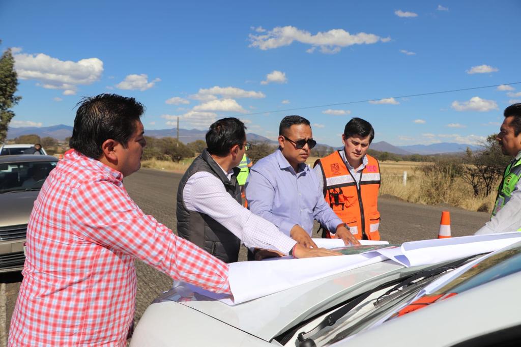 Visita el alcalde de Zitácuaro Toño Ixtláhuac, punto de inicio de la conexión rápida Zitácuaro-Morelia.