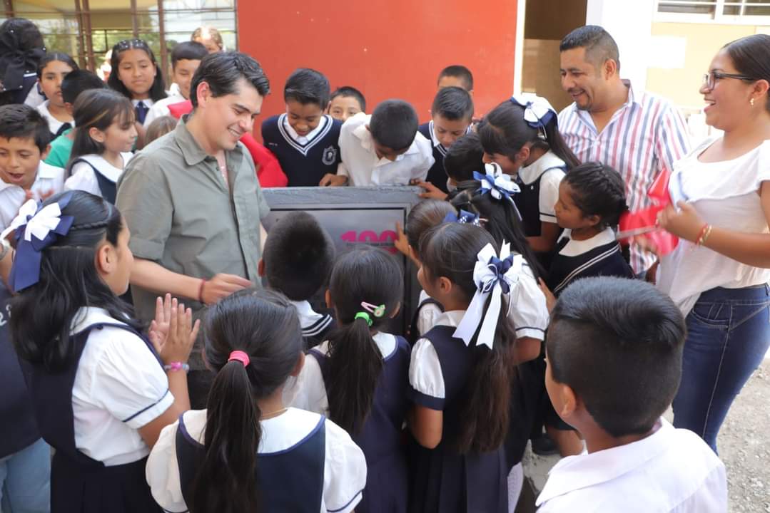 Destaca inversión en domos educativos y comunitarios por parte del gobierno de Toño Ixtláhuac.