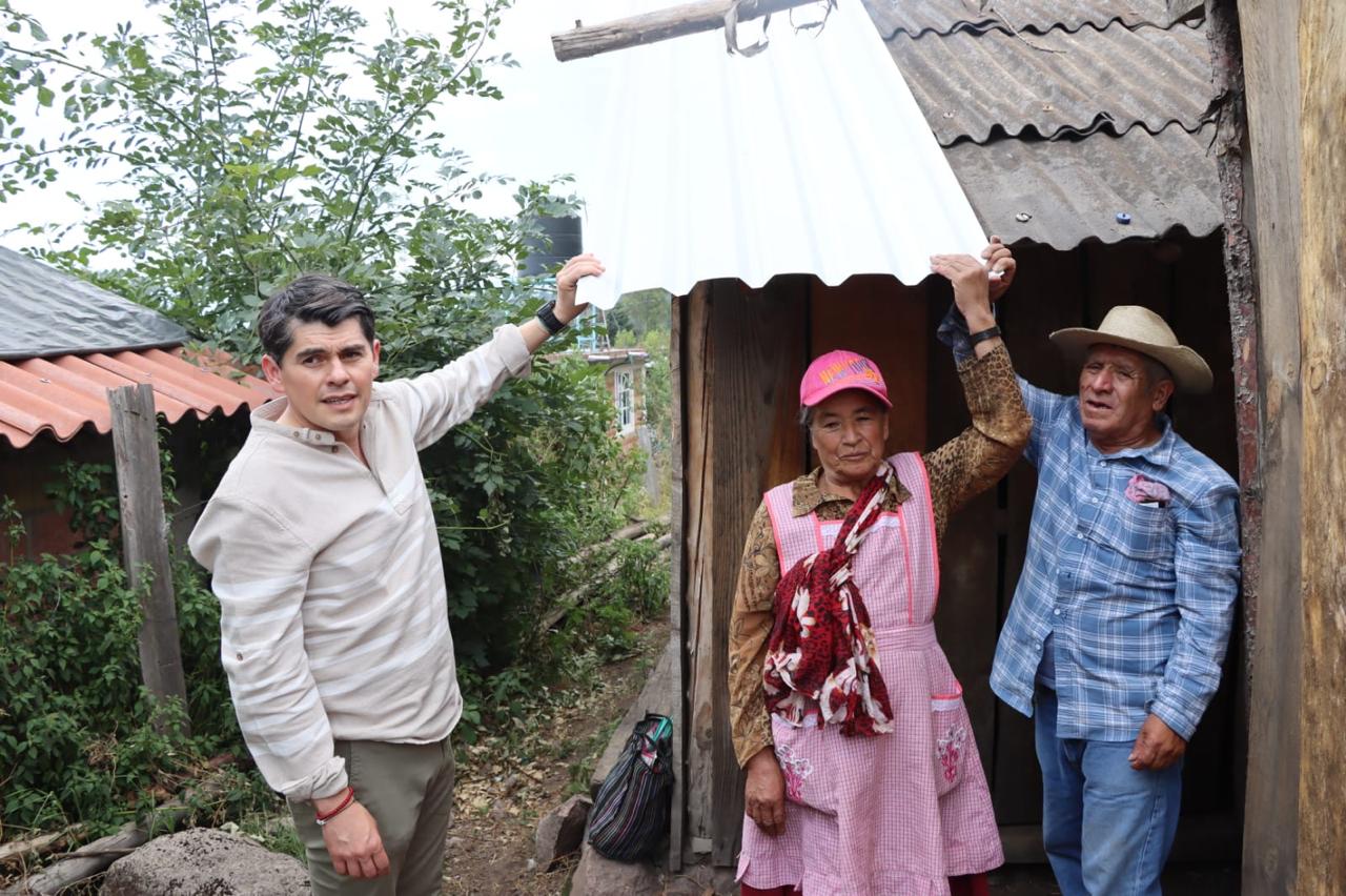 Apoyos de Mejoramiento de Vivienda benefician a 60 familias de Nicolás Romero.